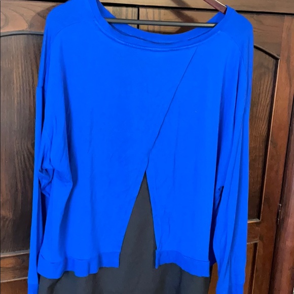 Calvin Klein tulip-back top - Picture 2 of 3